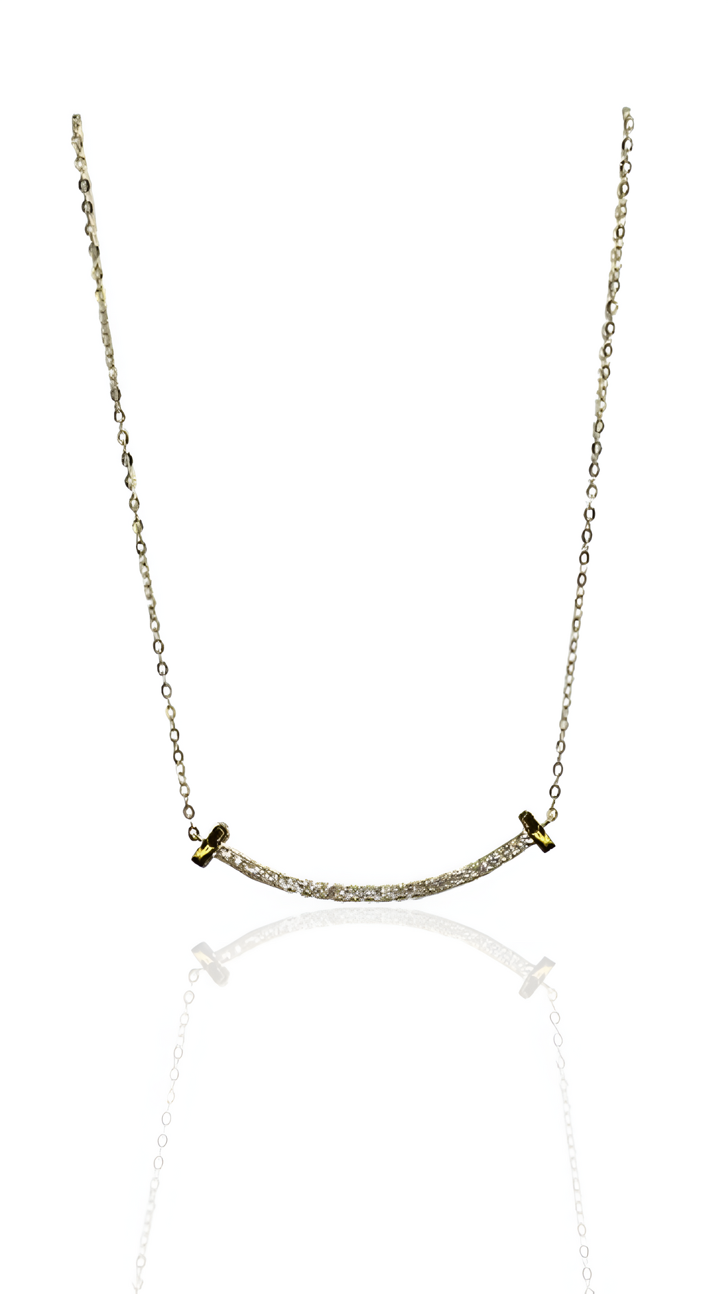 قلادة واحدة من الذهب عيار 18 قيراطًا والألماس المزروع في المختبر