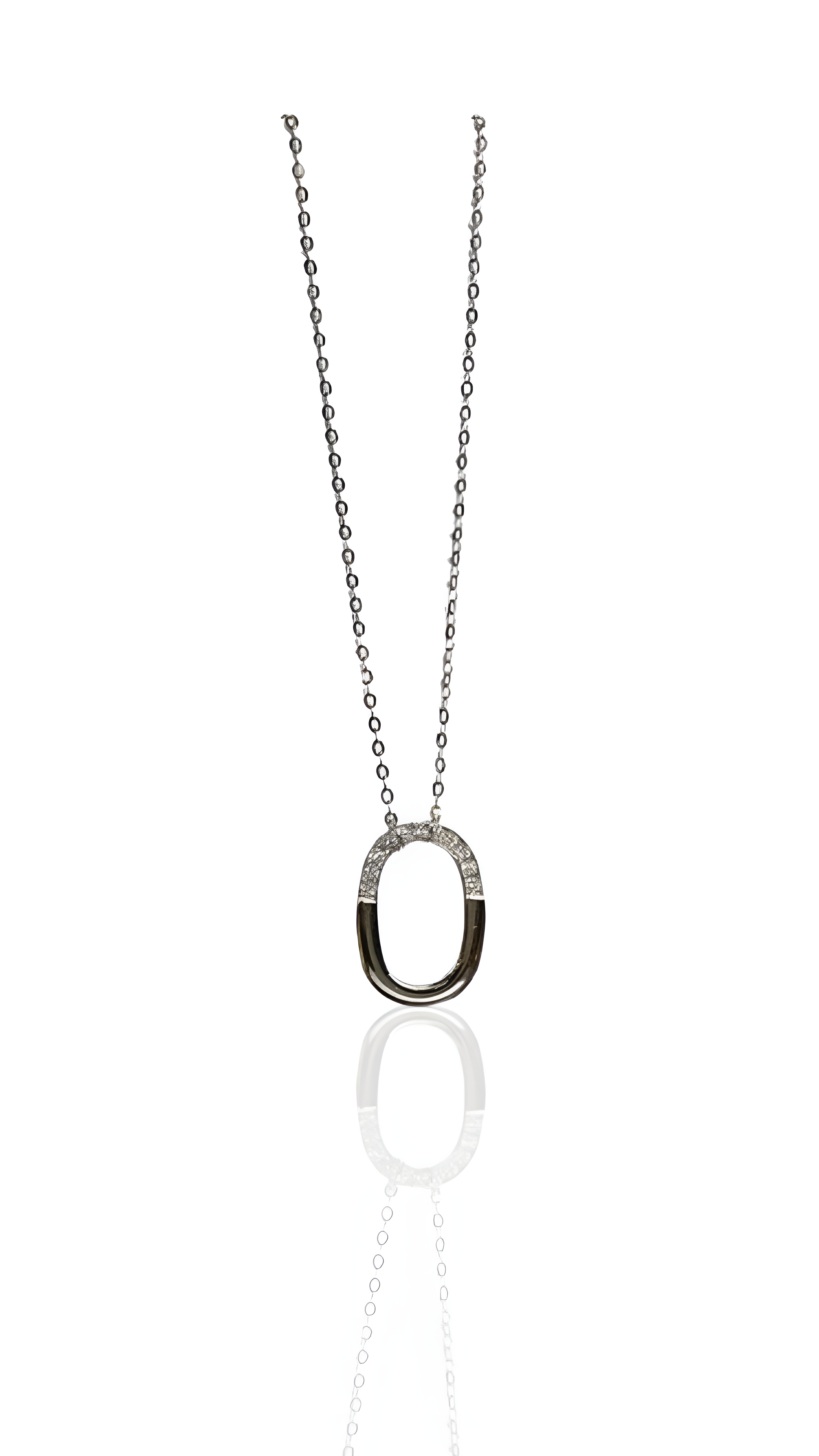 ONE 18K GOLD AND LABGROWN DIAMONDS NECKLACE