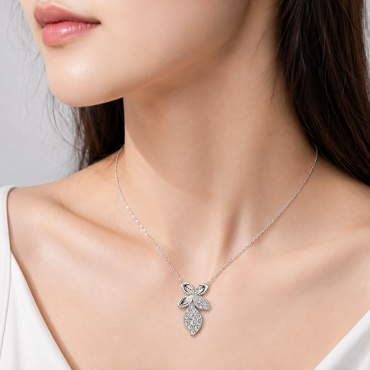 Diamonds Jewellery Necklace
