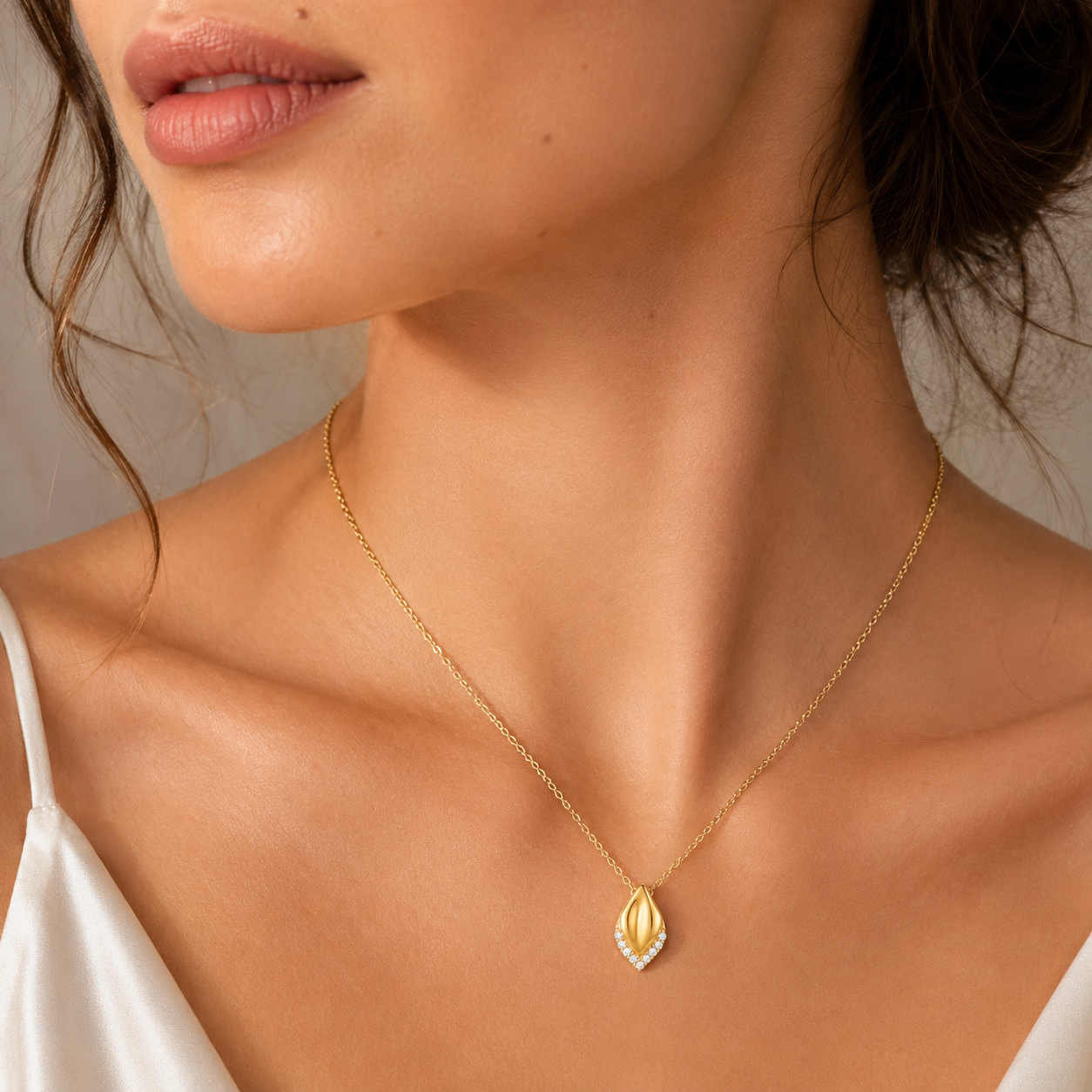 Diamonds Jewellery Necklace