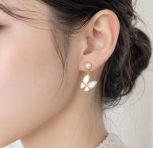 Load image into Gallery viewer, Pearl Jewellery Earrings
