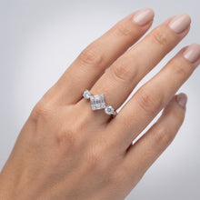 Load image into Gallery viewer, Diamond Jewellery Ring
